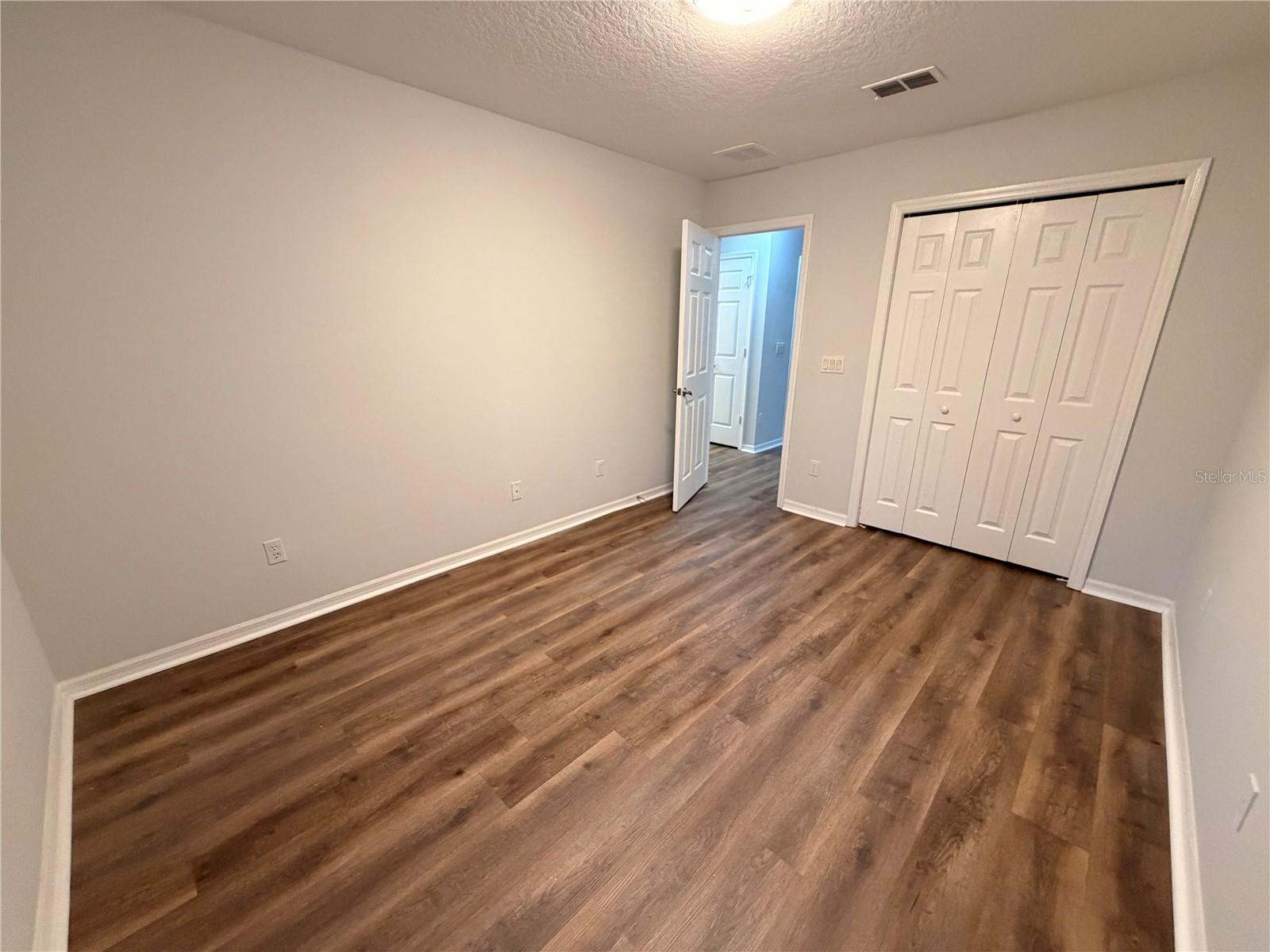 HAWTHORNE GLEN TWNHMS - Residential Lease