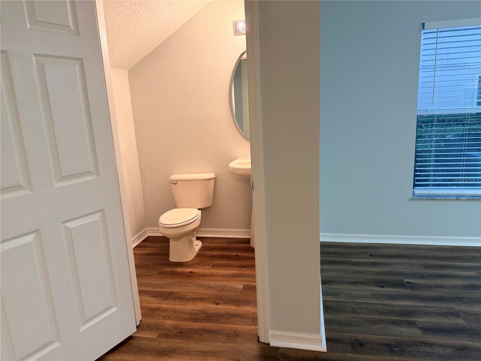 HAWTHORNE GLEN TWNHMS - Residential Lease