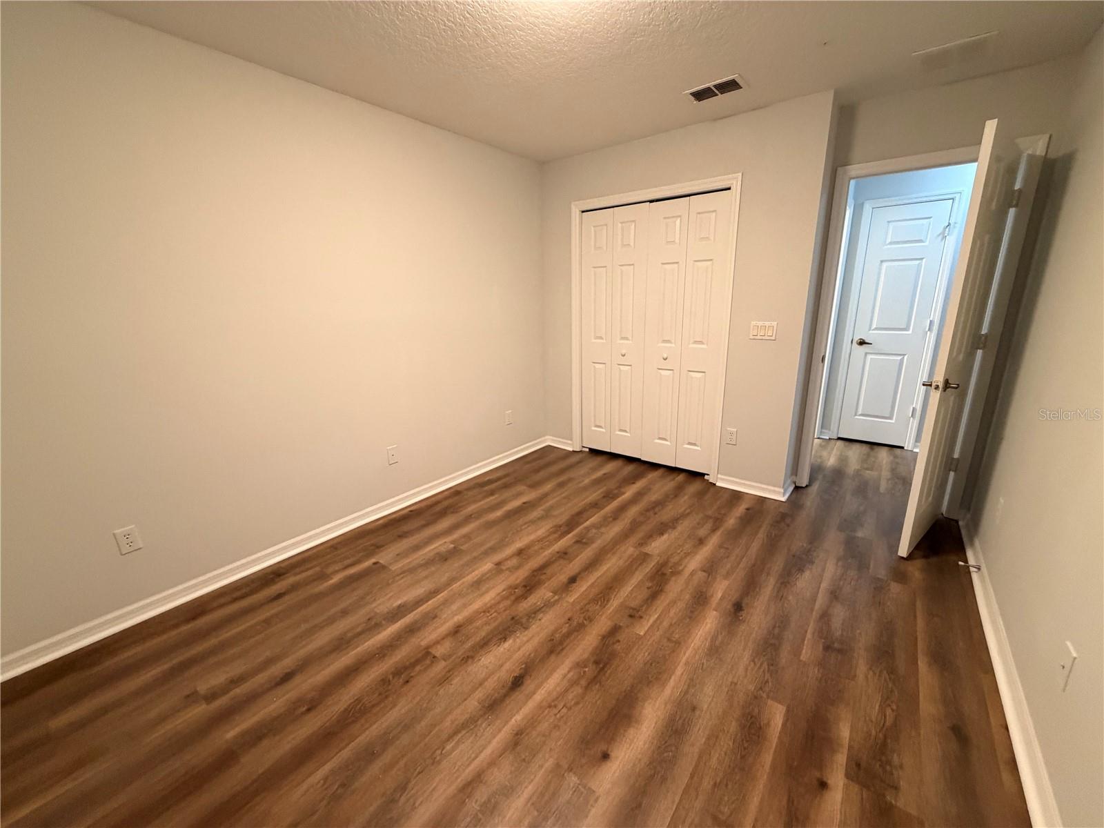 HAWTHORNE GLEN TWNHMS - Residential Lease