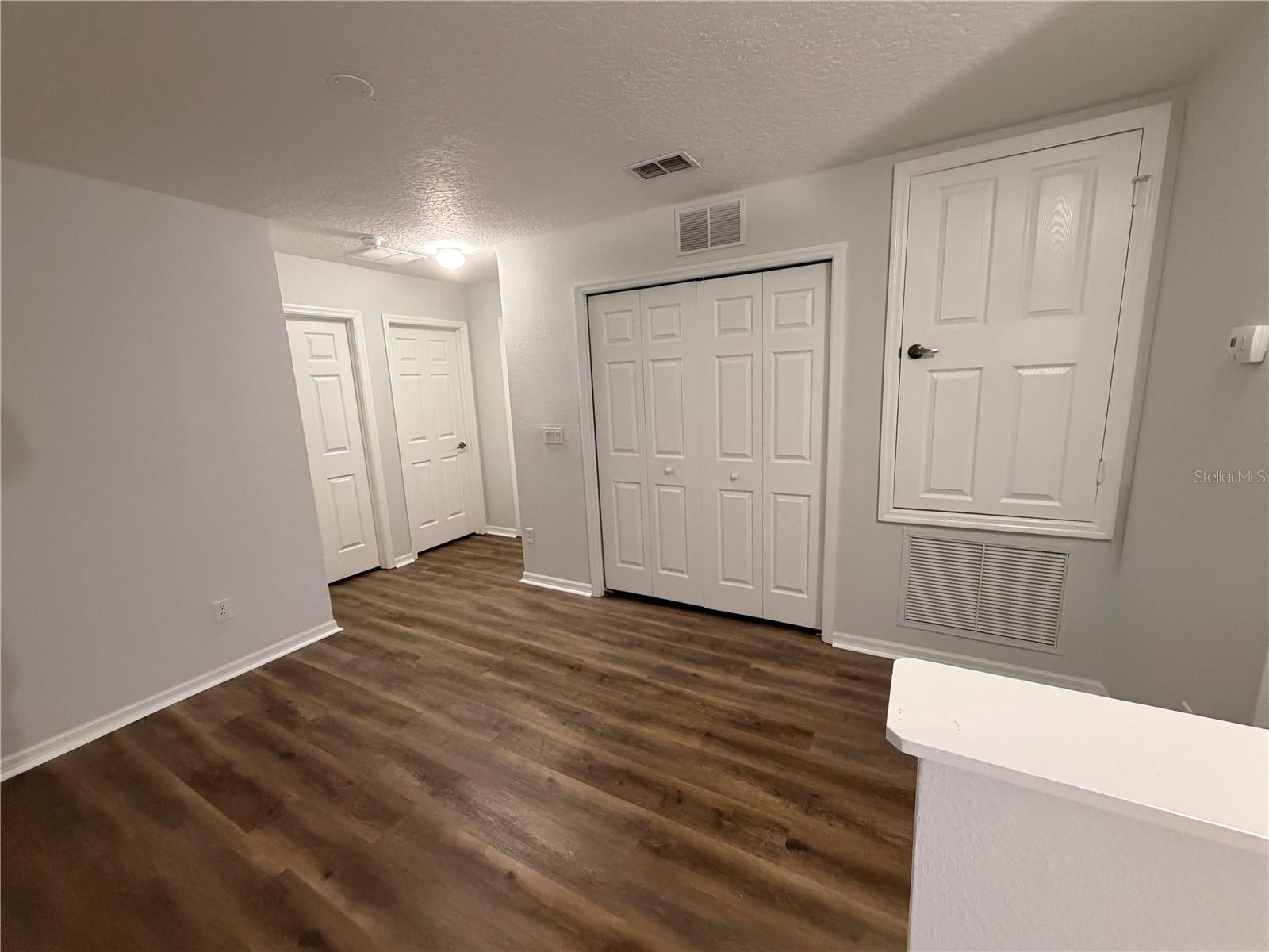 HAWTHORNE GLEN TWNHMS - Residential Lease