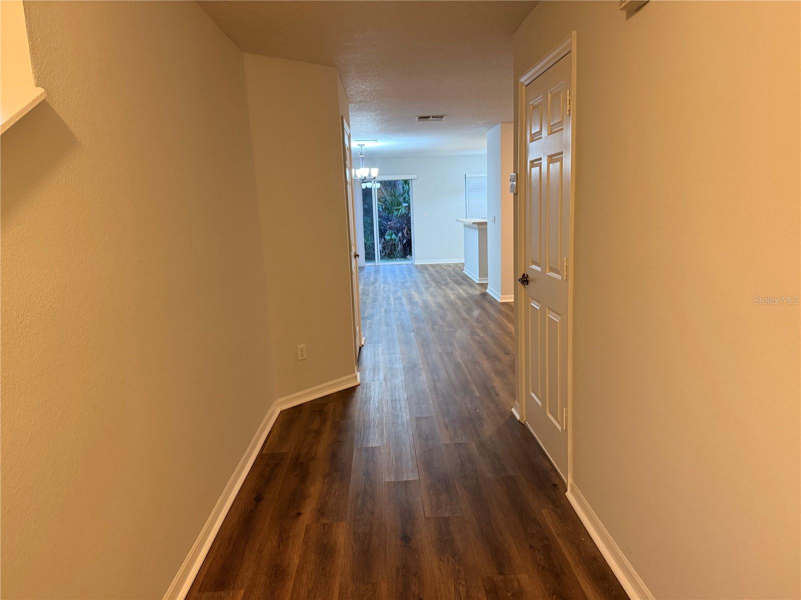 HAWTHORNE GLEN TWNHMS - Residential Lease