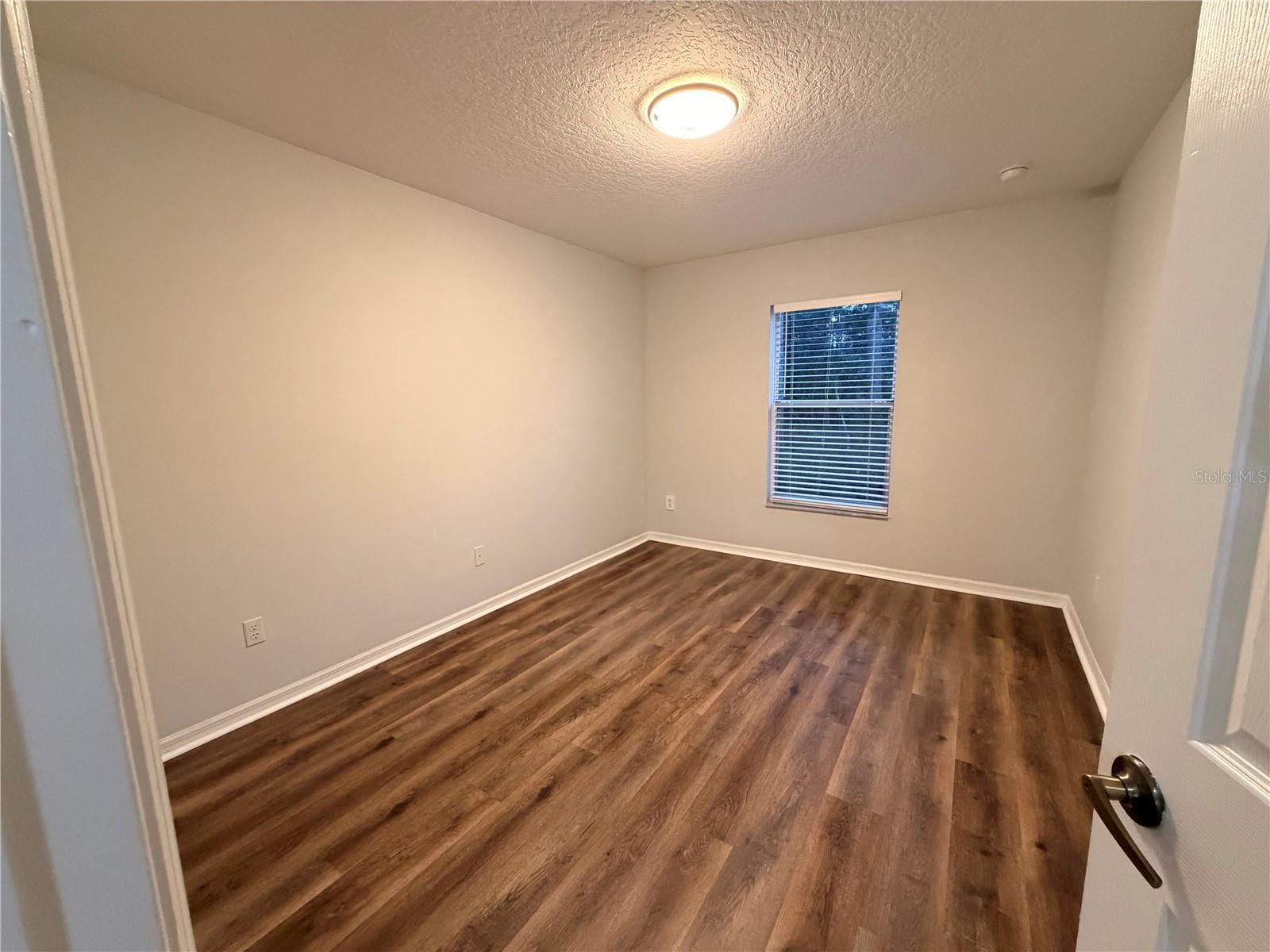 HAWTHORNE GLEN TWNHMS - Residential Lease