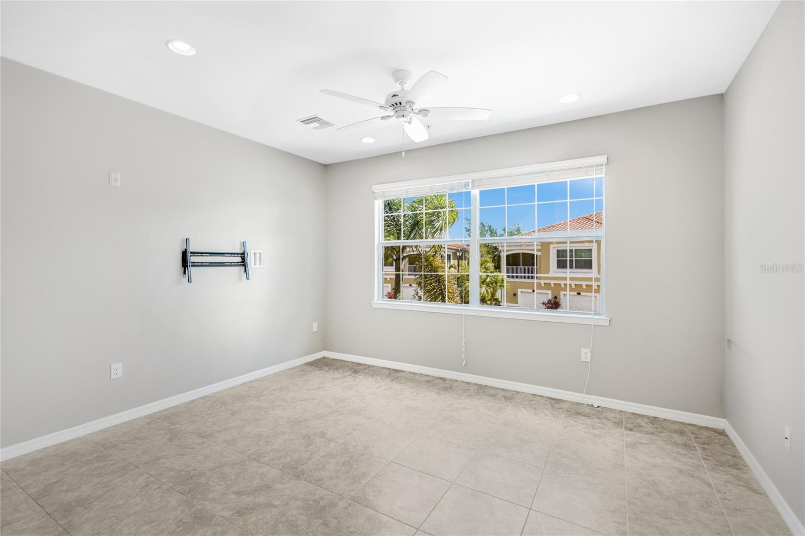 BAY STREET VILLAGE - Residential