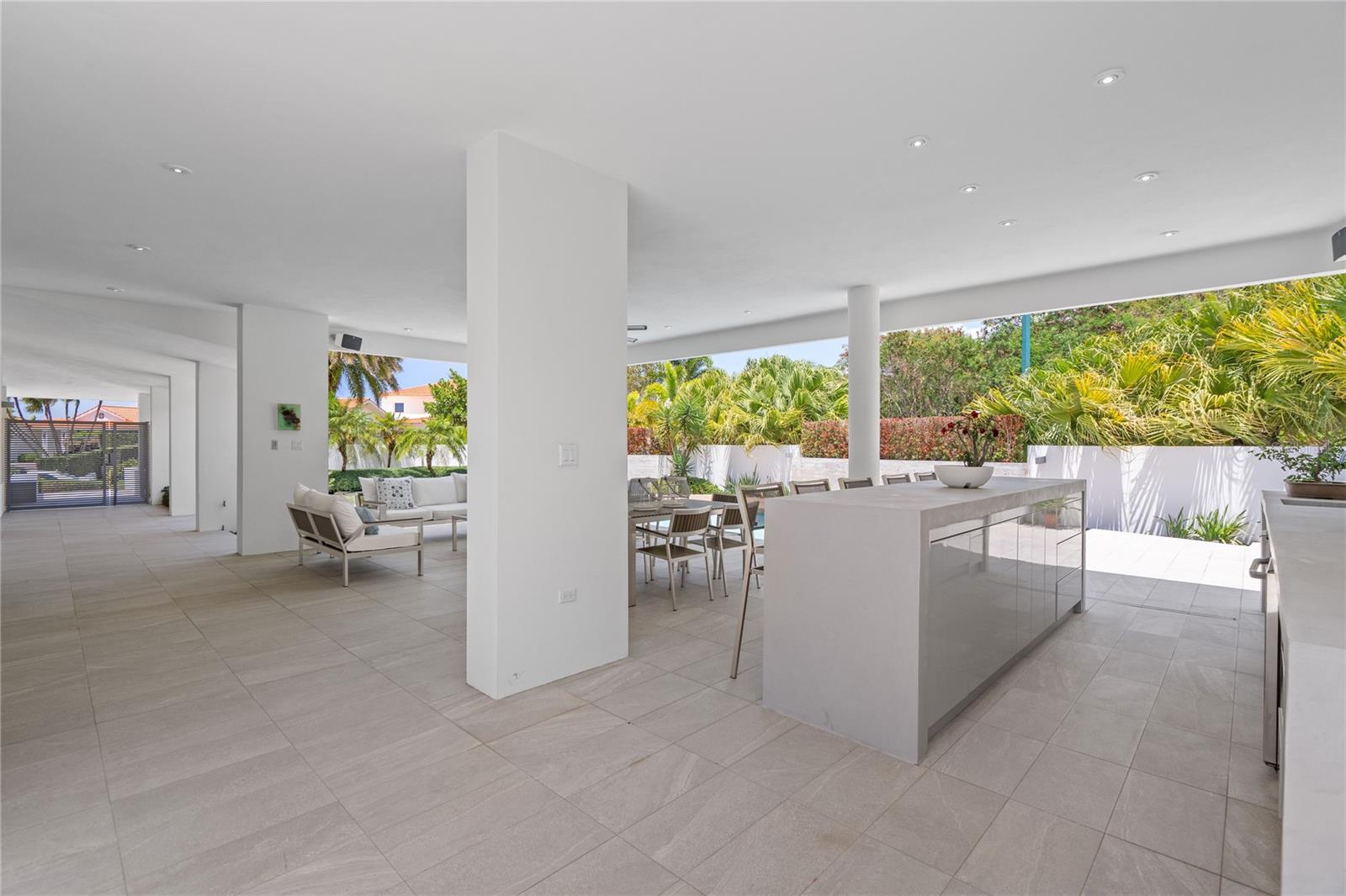 SABANERA DE DORADO - Residential