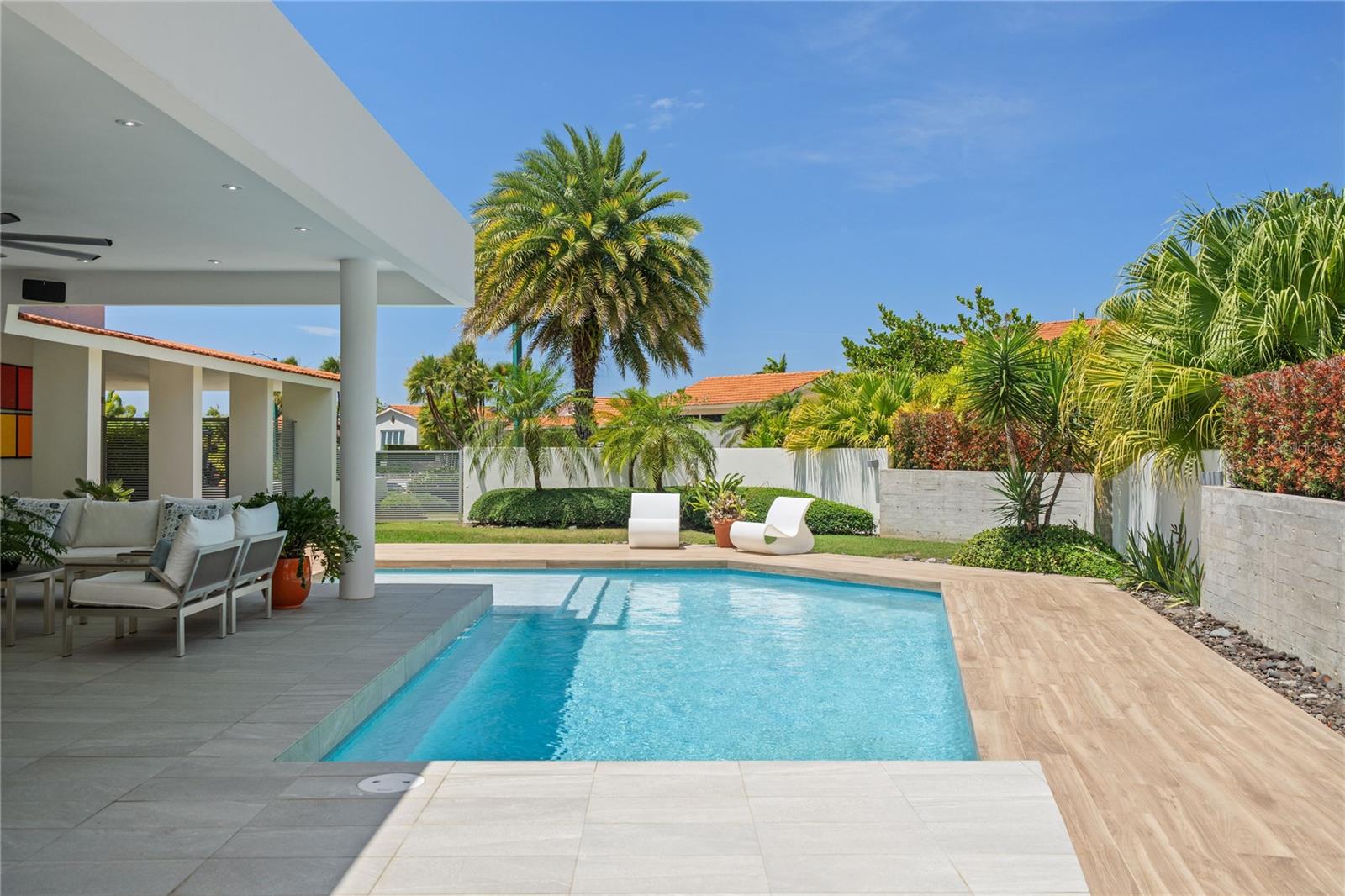 SABANERA DE DORADO - Residential