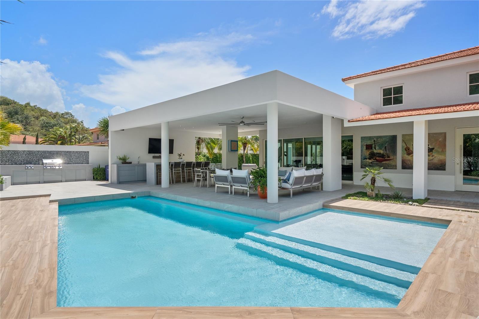 SABANERA DE DORADO - Residential
