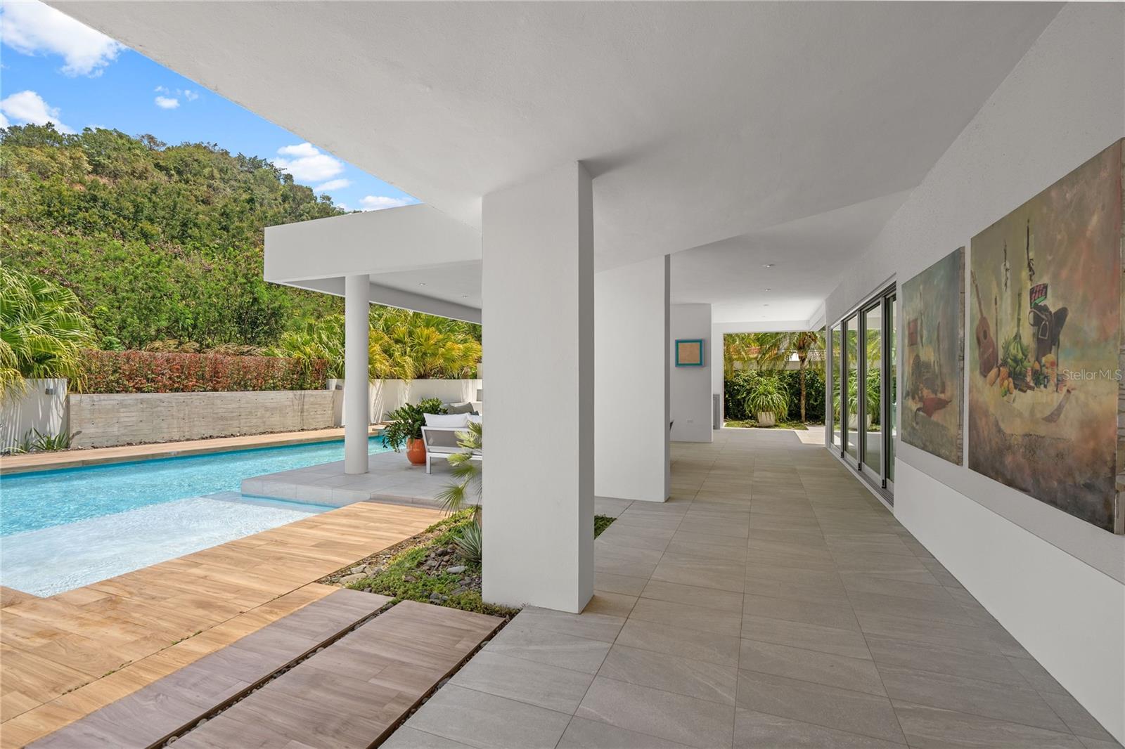 SABANERA DE DORADO - Residential