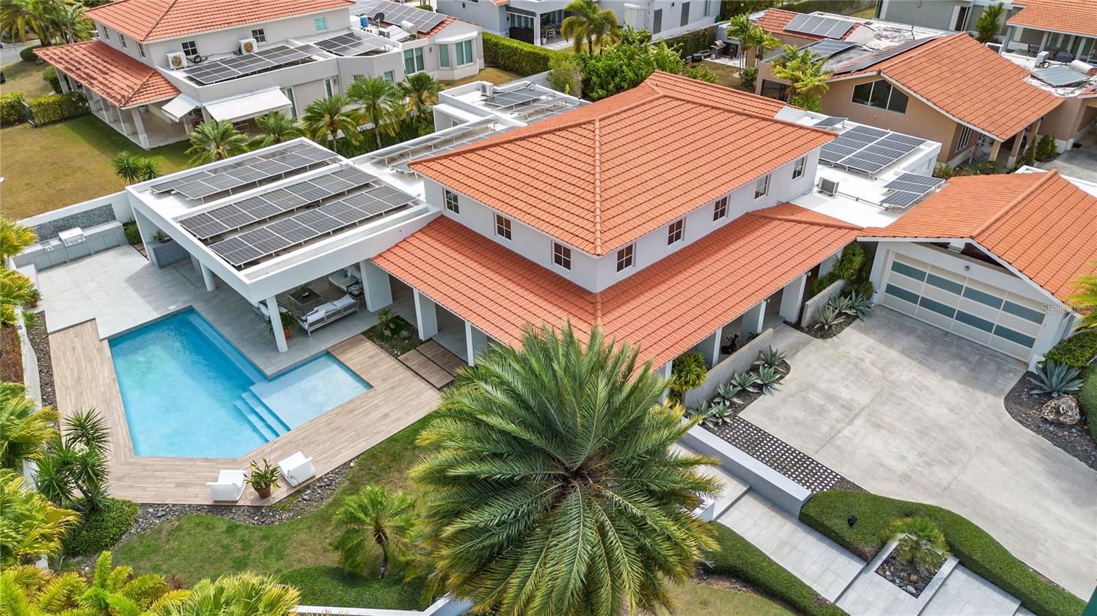 SABANERA DE DORADO - Residential