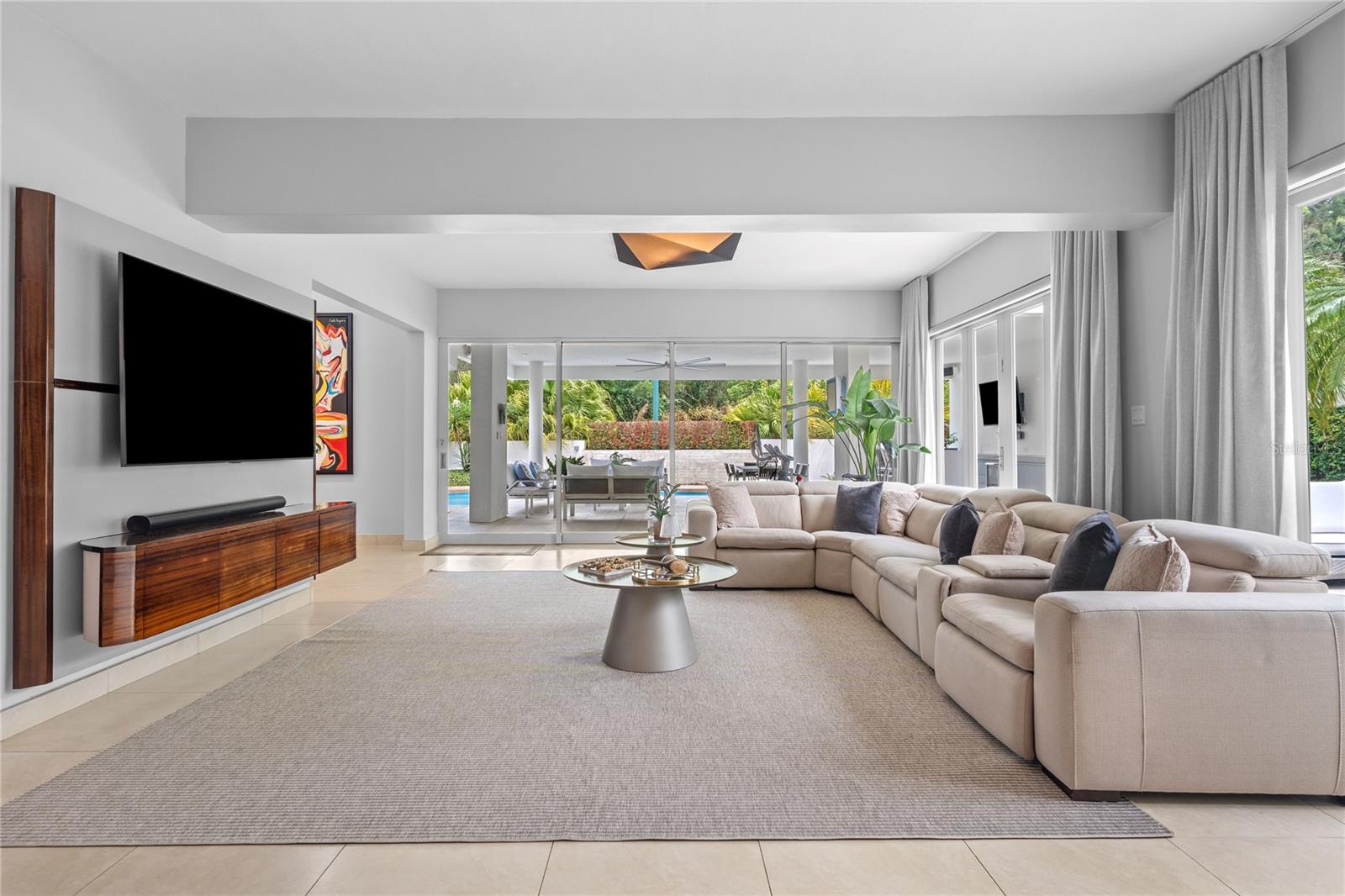 SABANERA DE DORADO - Residential