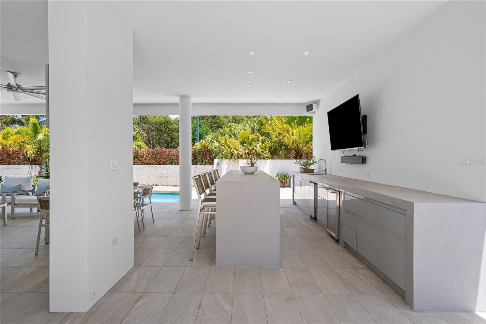 SABANERA DE DORADO - Residential