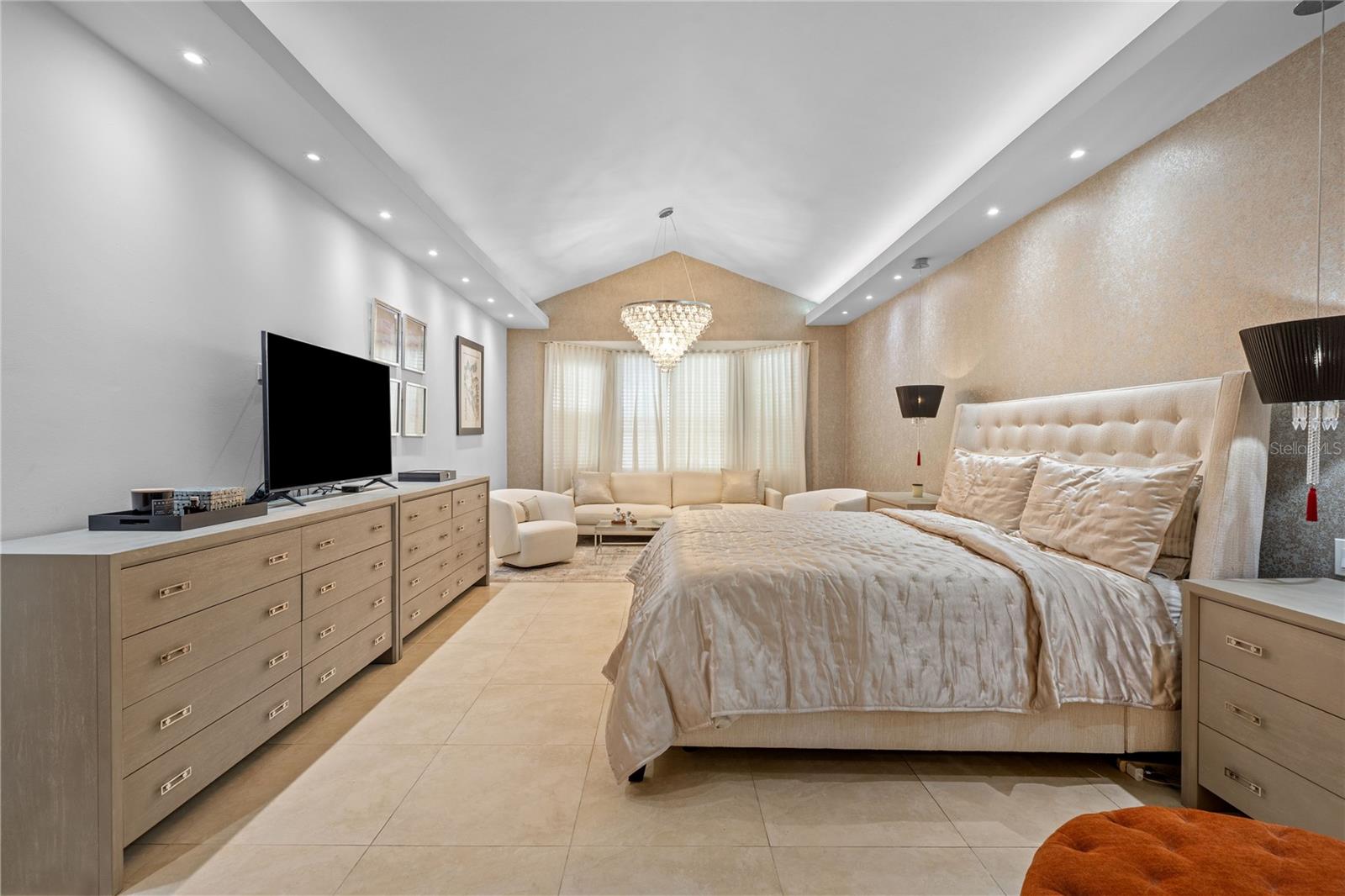 SABANERA DE DORADO - Residential