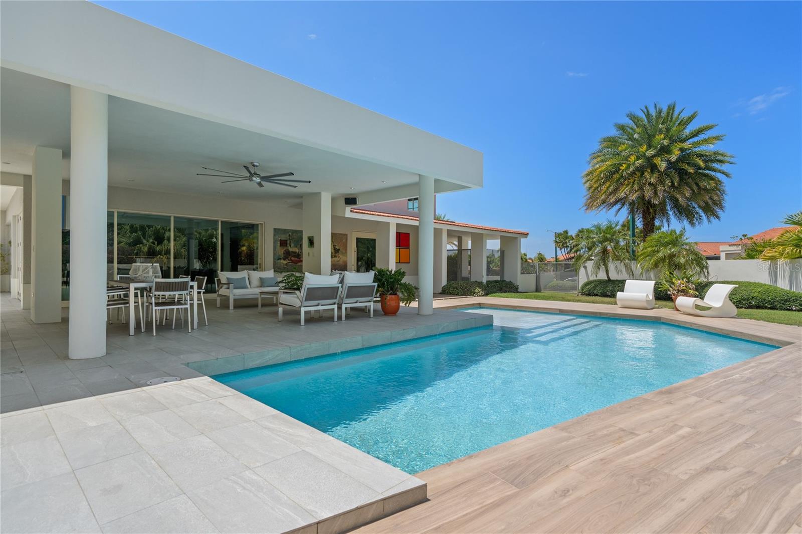 SABANERA DE DORADO - Residential