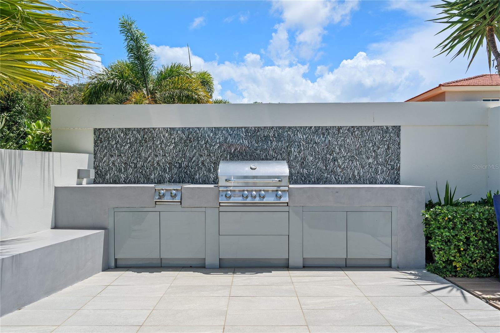 SABANERA DE DORADO - Residential