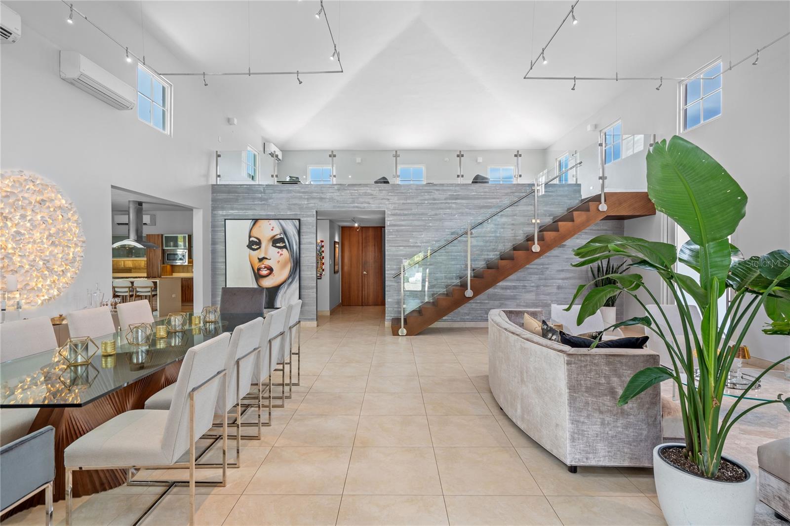 SABANERA DE DORADO - Residential