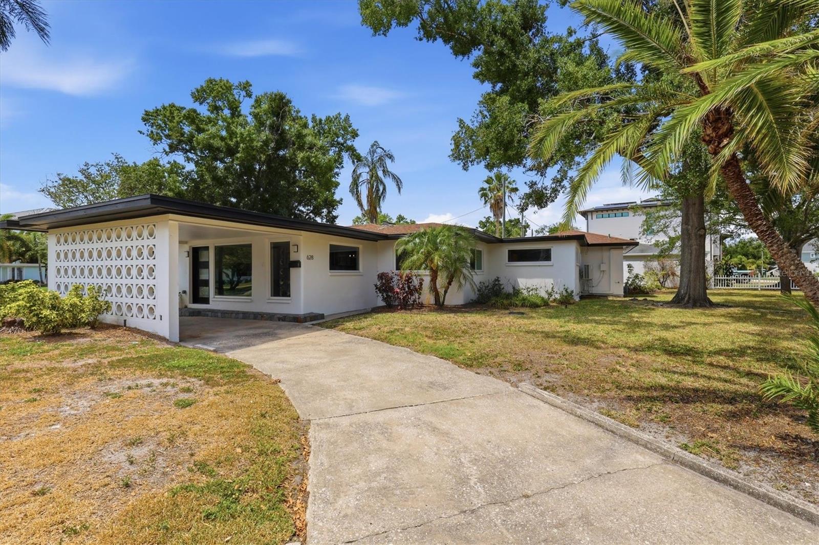 DAVIS ISLANDS - Residential Lease