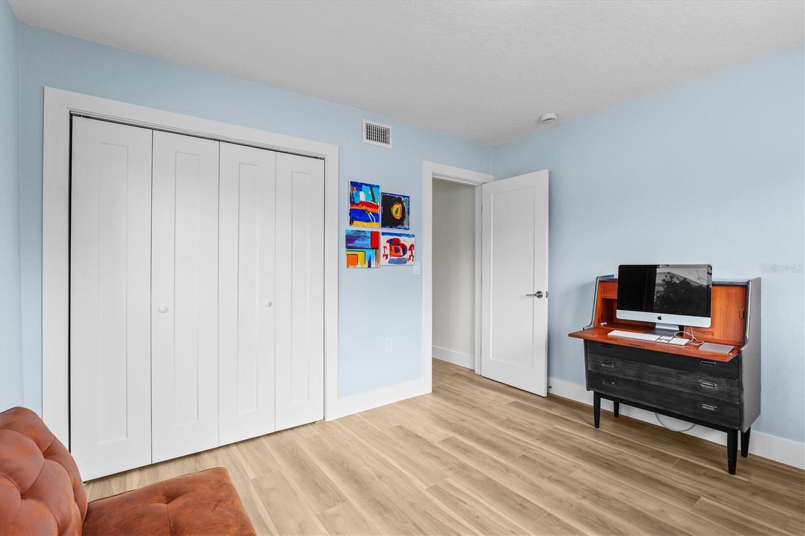 DAVIS ISLANDS - Residential Lease