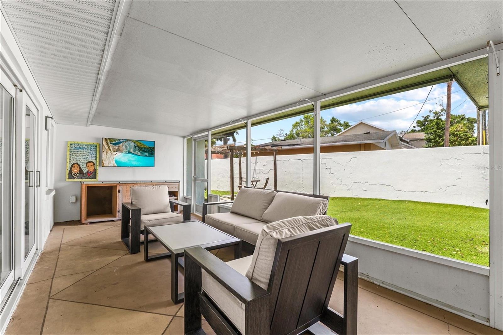 DAVIS ISLANDS - Residential Lease