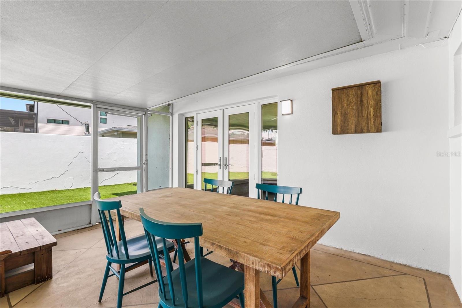 DAVIS ISLANDS - Residential Lease