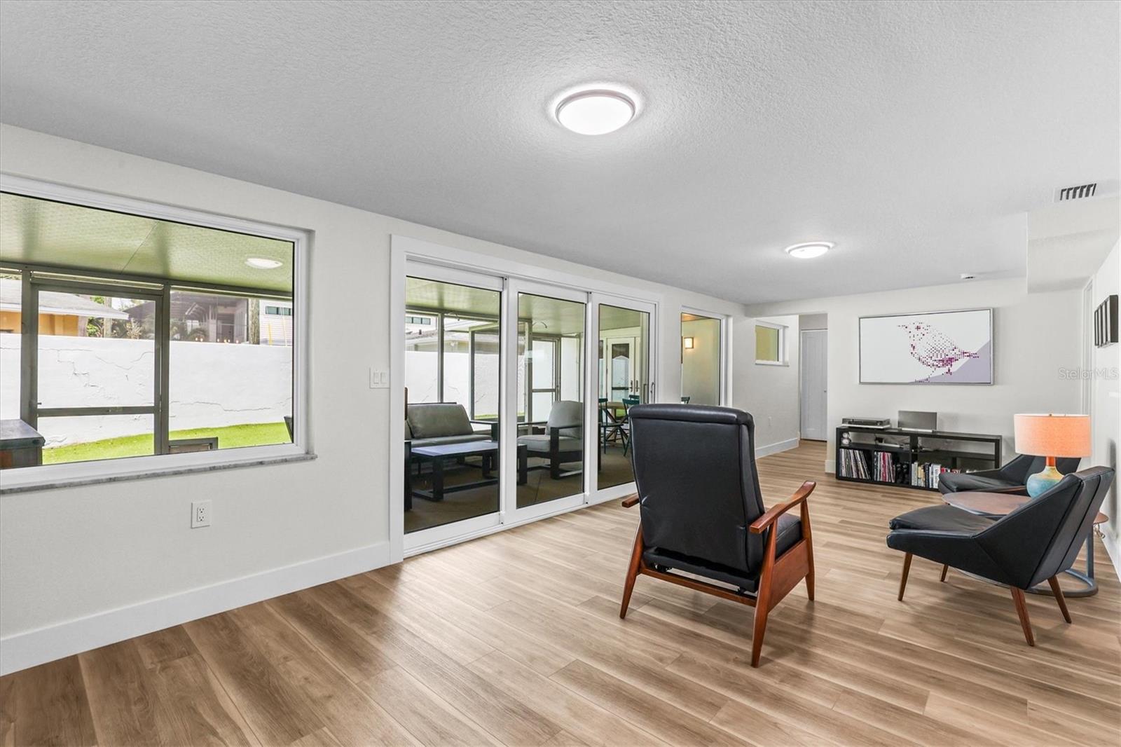 DAVIS ISLANDS - Residential Lease