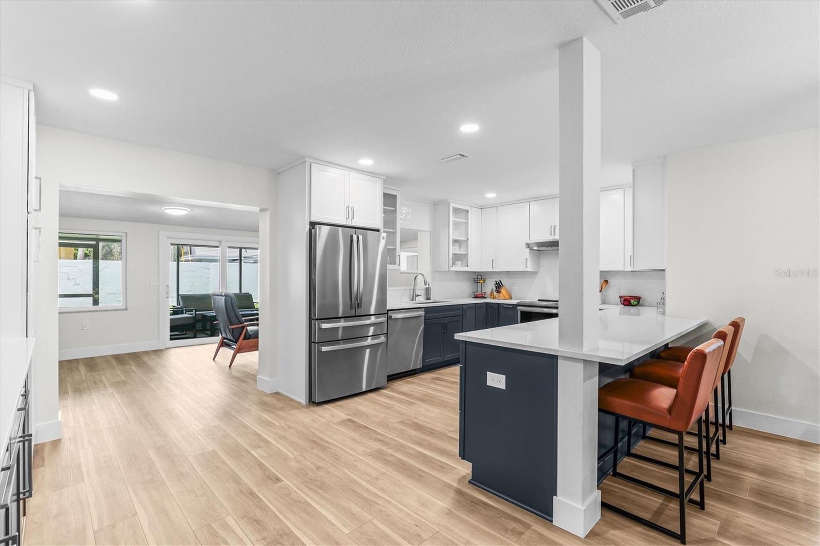 DAVIS ISLANDS - Residential Lease