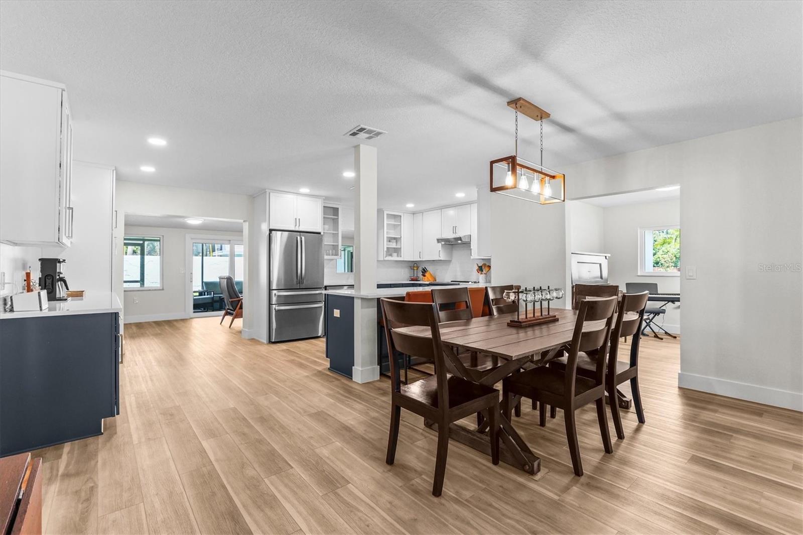 DAVIS ISLANDS - Residential Lease