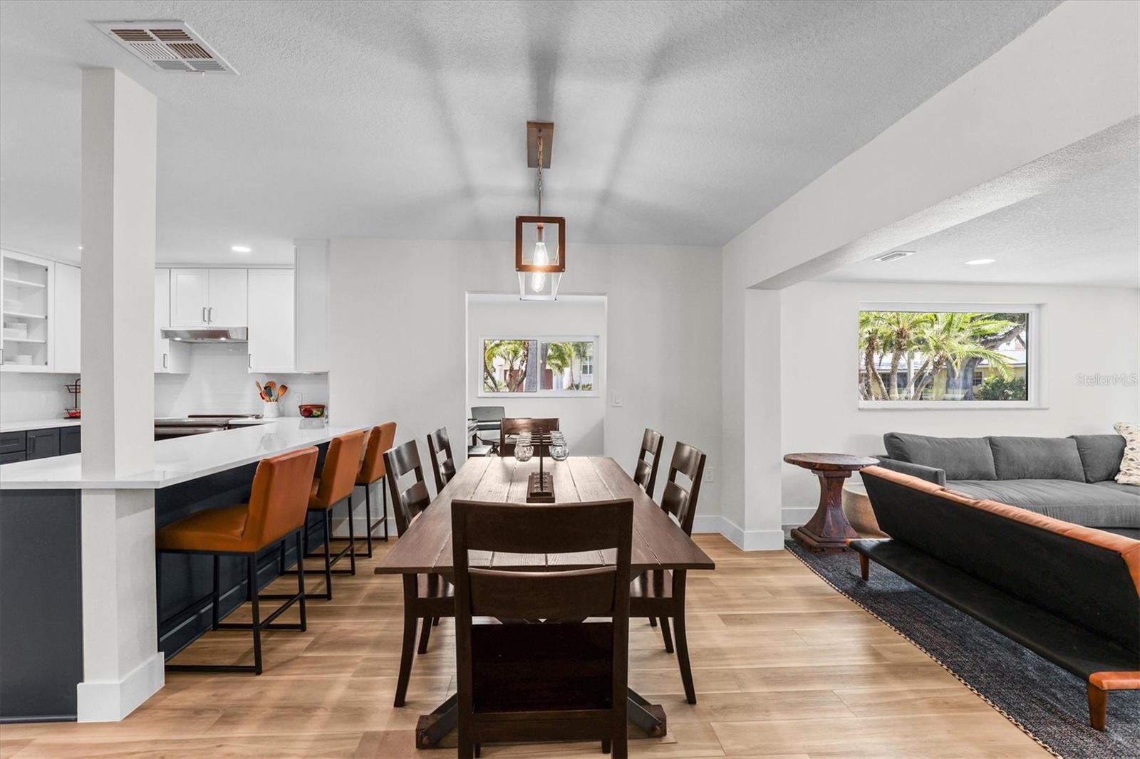 DAVIS ISLANDS - Residential Lease