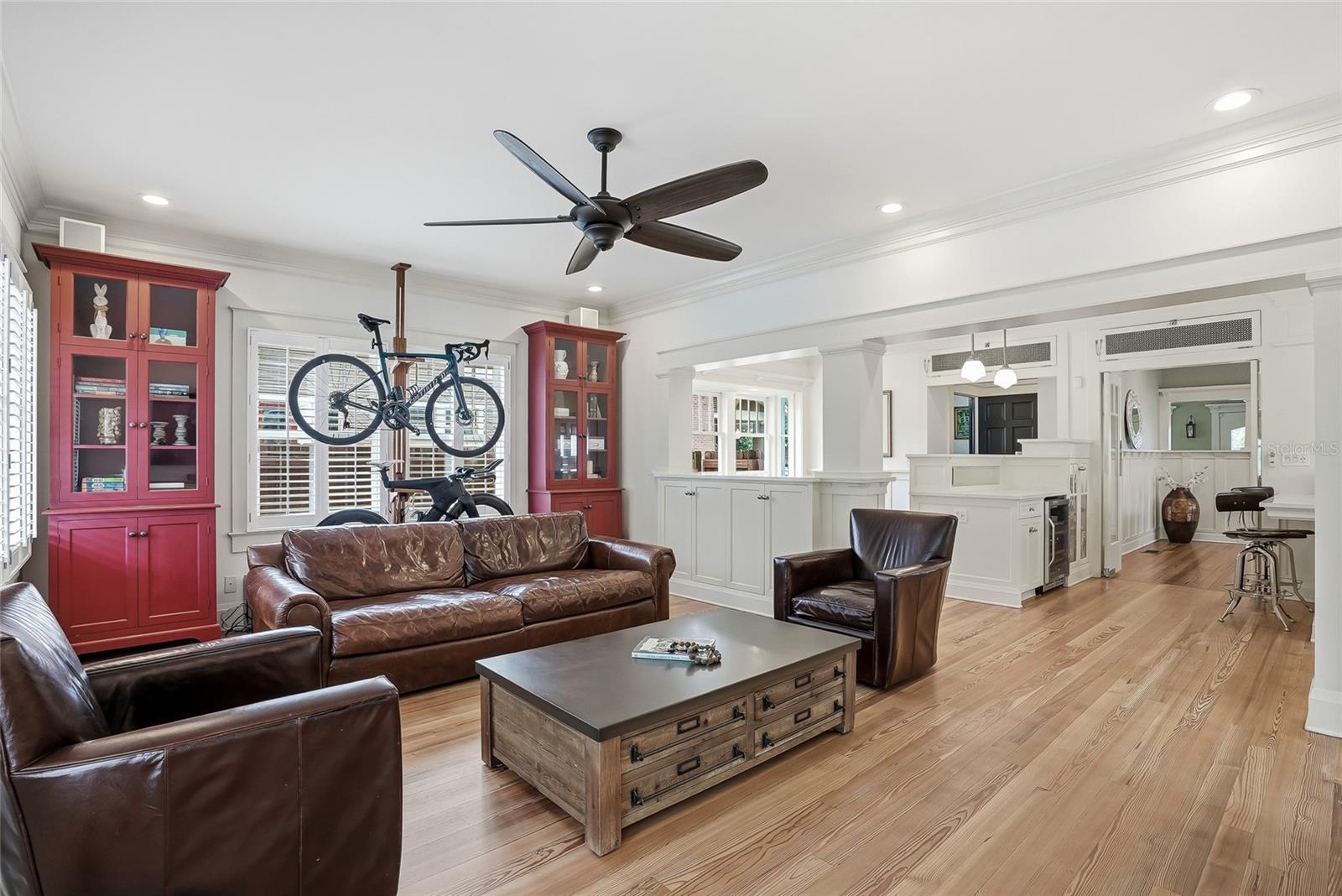 HYDE PARK WEST - Residential