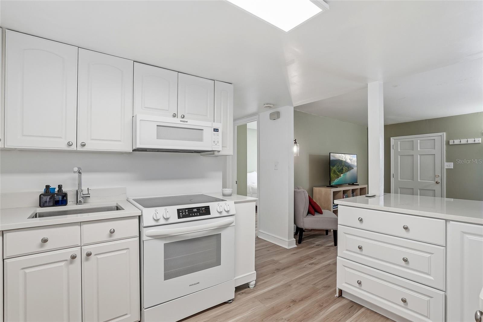 HYDE PARK WEST - Residential