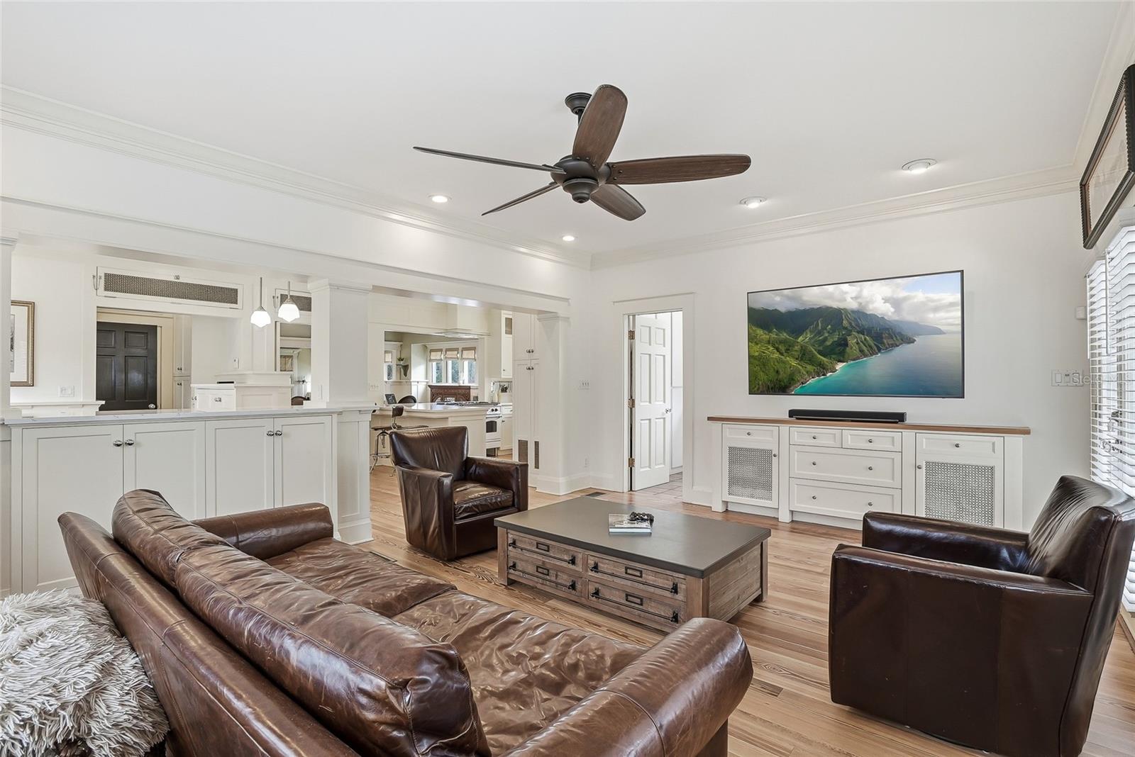 HYDE PARK WEST - Residential