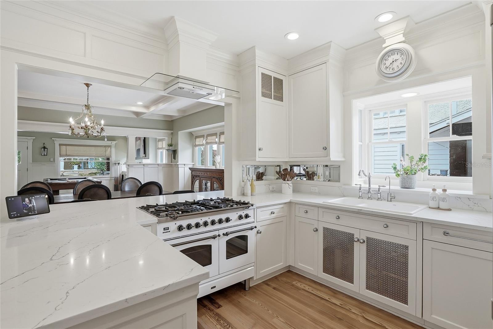 HYDE PARK WEST - Residential