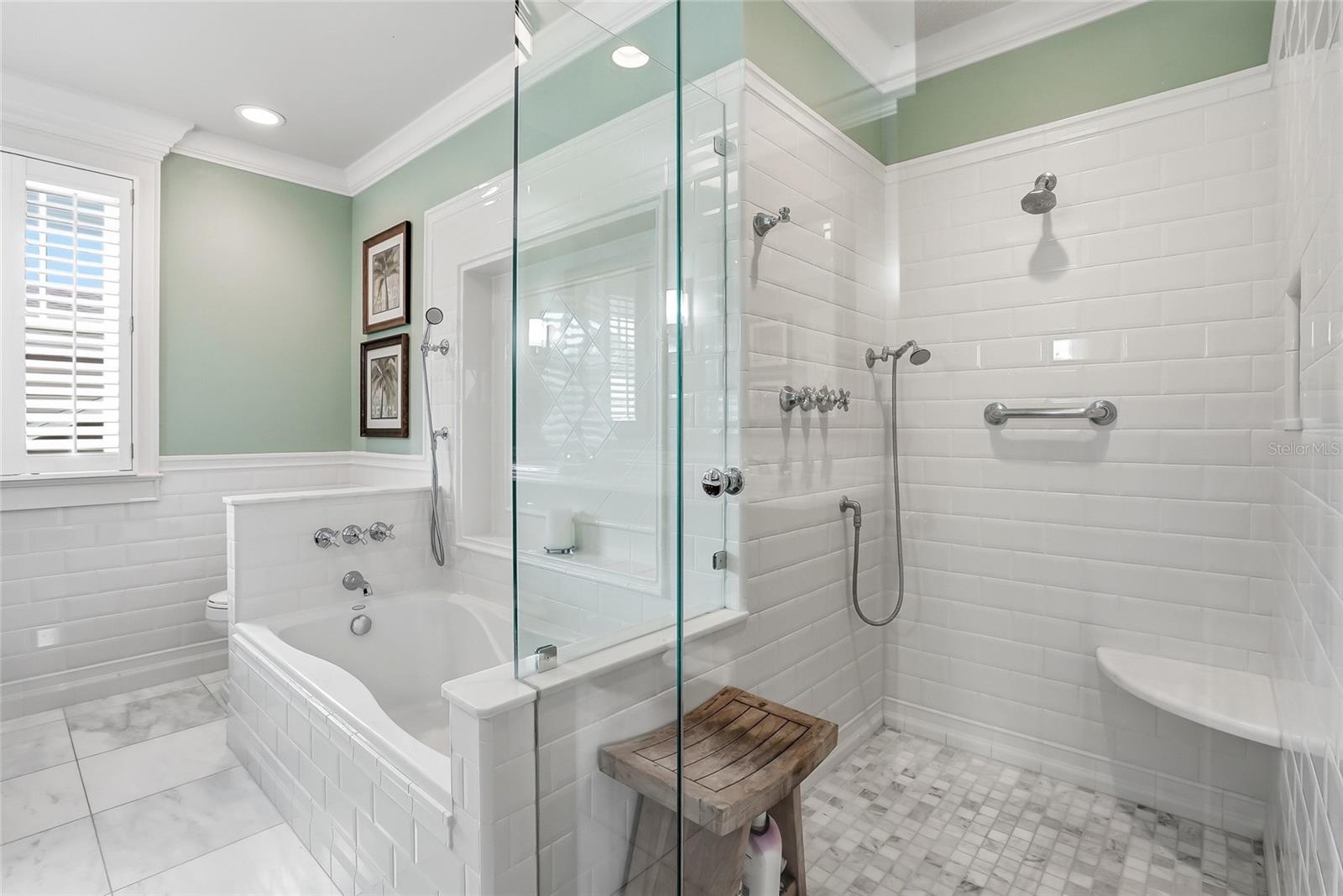 HYDE PARK WEST - Residential