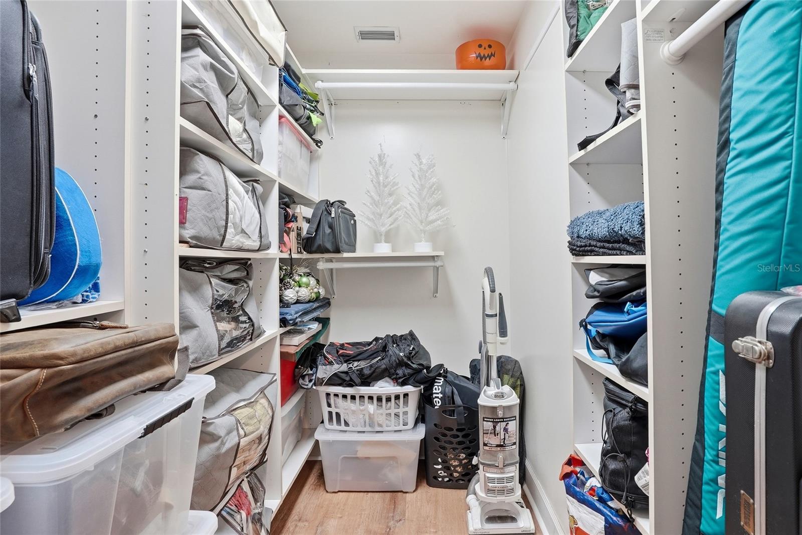 HYDE PARK WEST - Residential