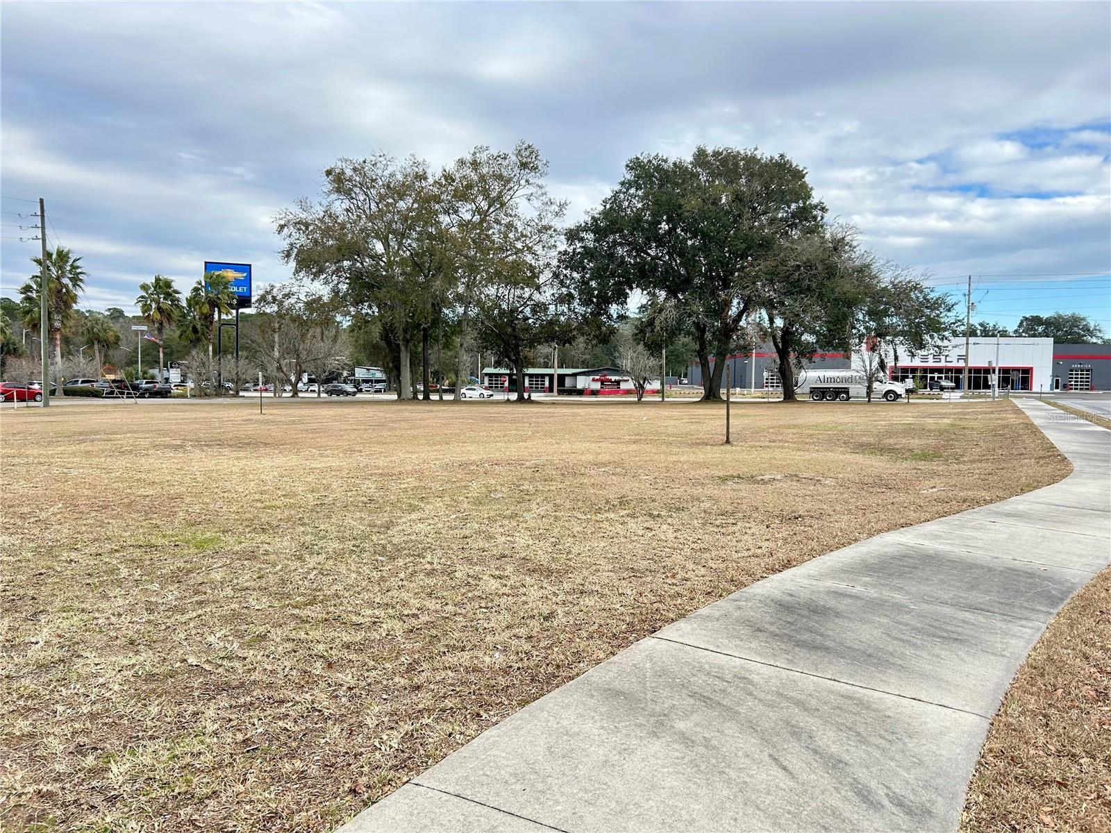 HAMILTON PARK - Land