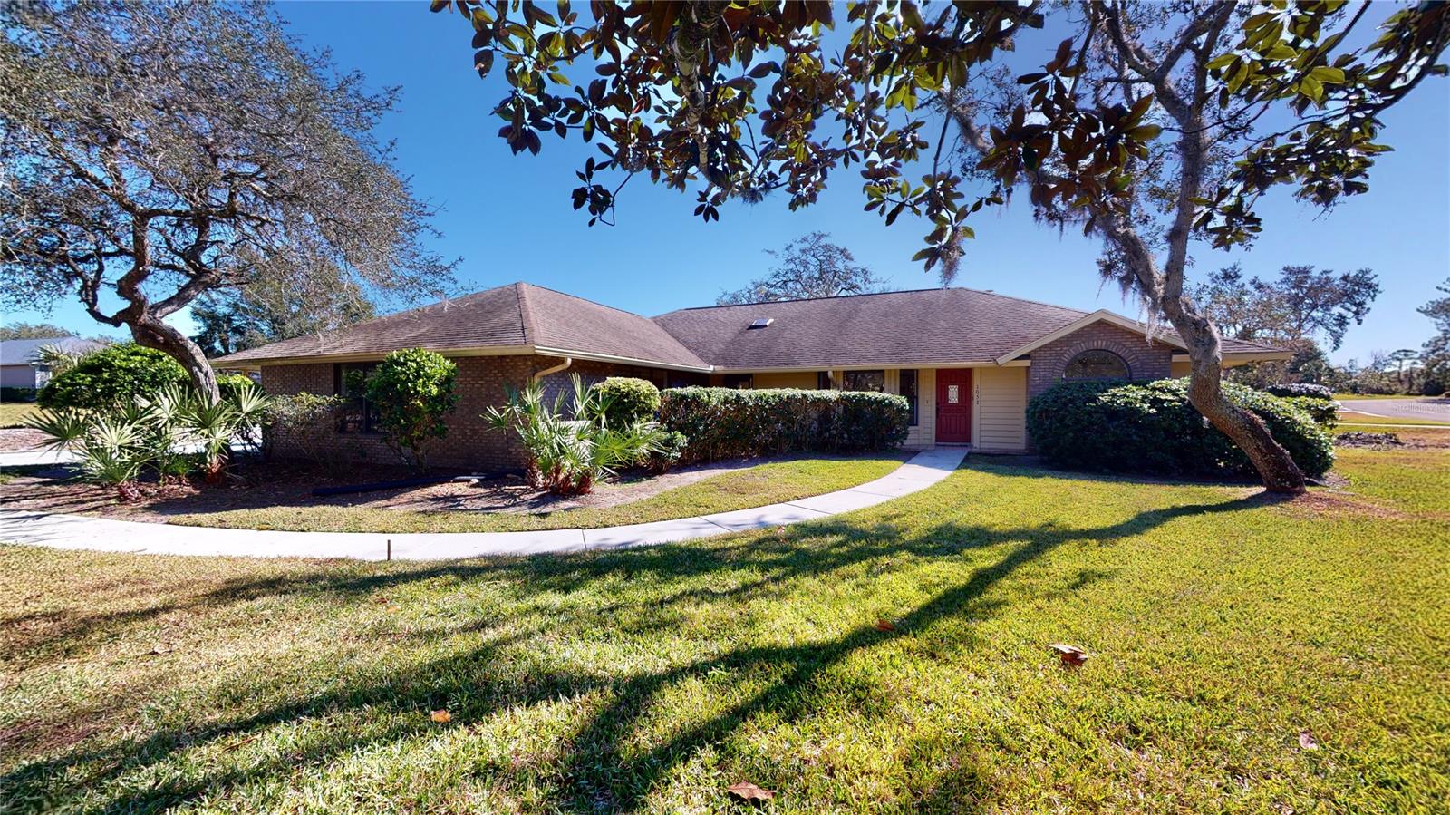This is desirable Sugar Mill Country Club & Estates! It’s a 3 bedroom, 3 bath home that sits on the newly renovated golf course with panoramic views and plenty of natural light.  It includes a spacious split planned layout, high ceilings in the Living Room and a huge Primary Suite with two walk-in closets. The oversized, finished garage has 770 sq ft with room for a golf cart, and there’s a screened porch off the back with additional green space views. Sugar Mill has a quiet, friendly, country feel and it's just a short back-road drive to the Beach and surrounding amenities. Come and see it! ;Water: City