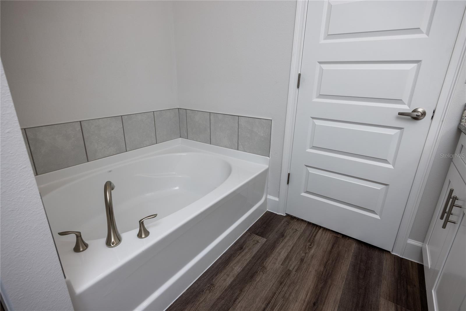 COUNTRY WAY SOUTH-PHASE 2 - Residential