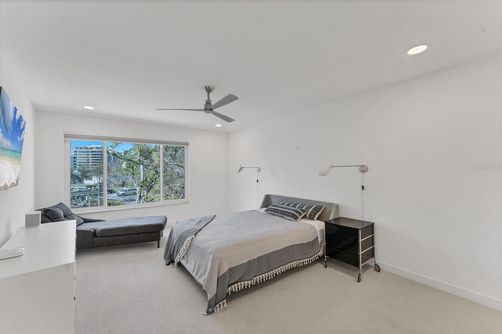 SANDS POINT - Residential