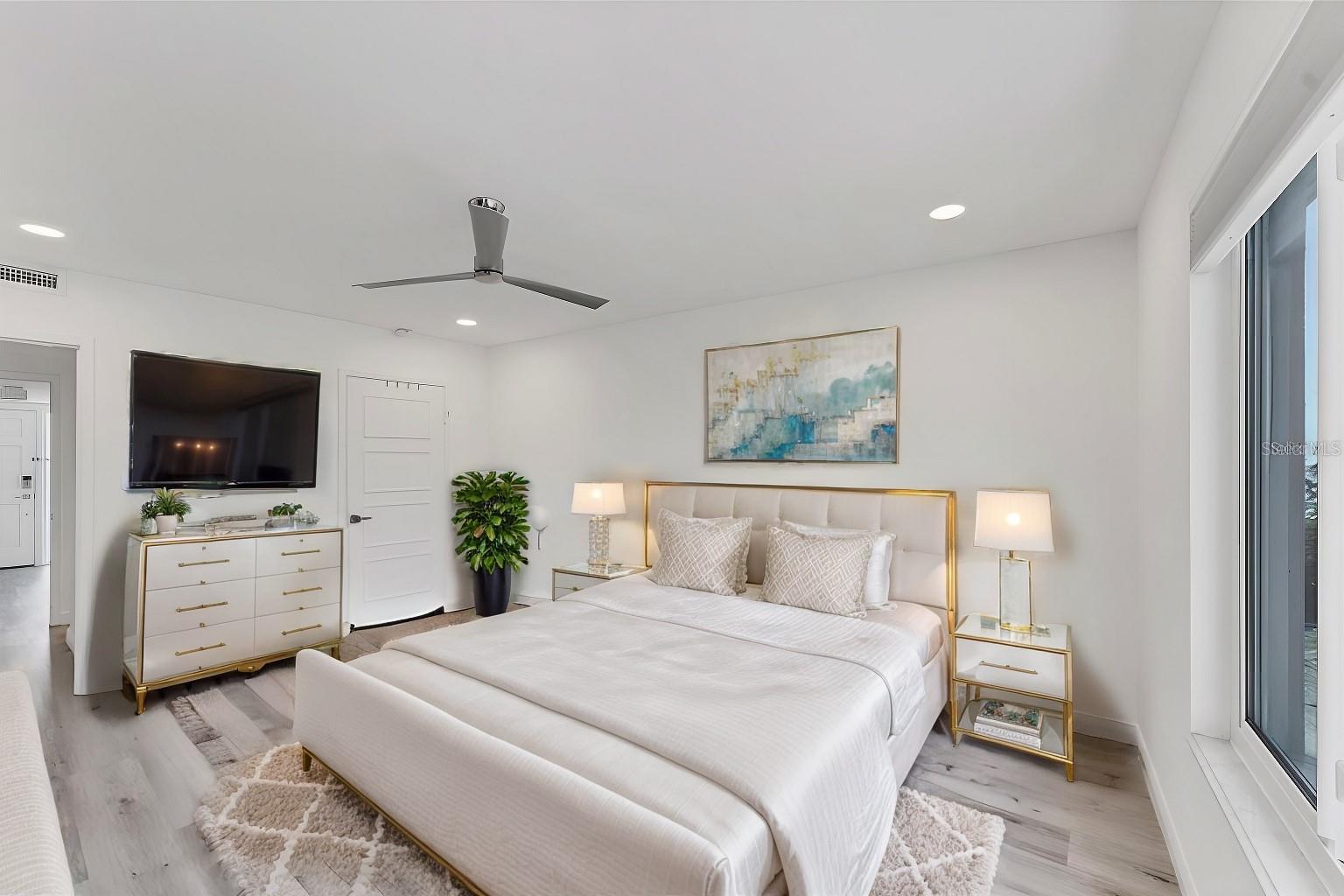 SANDS POINT - Residential