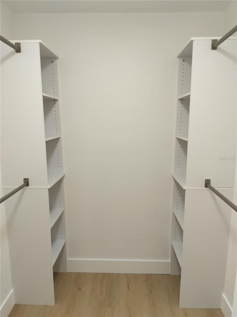 LAKE ST GEORGE-UNIT 1 - Residential