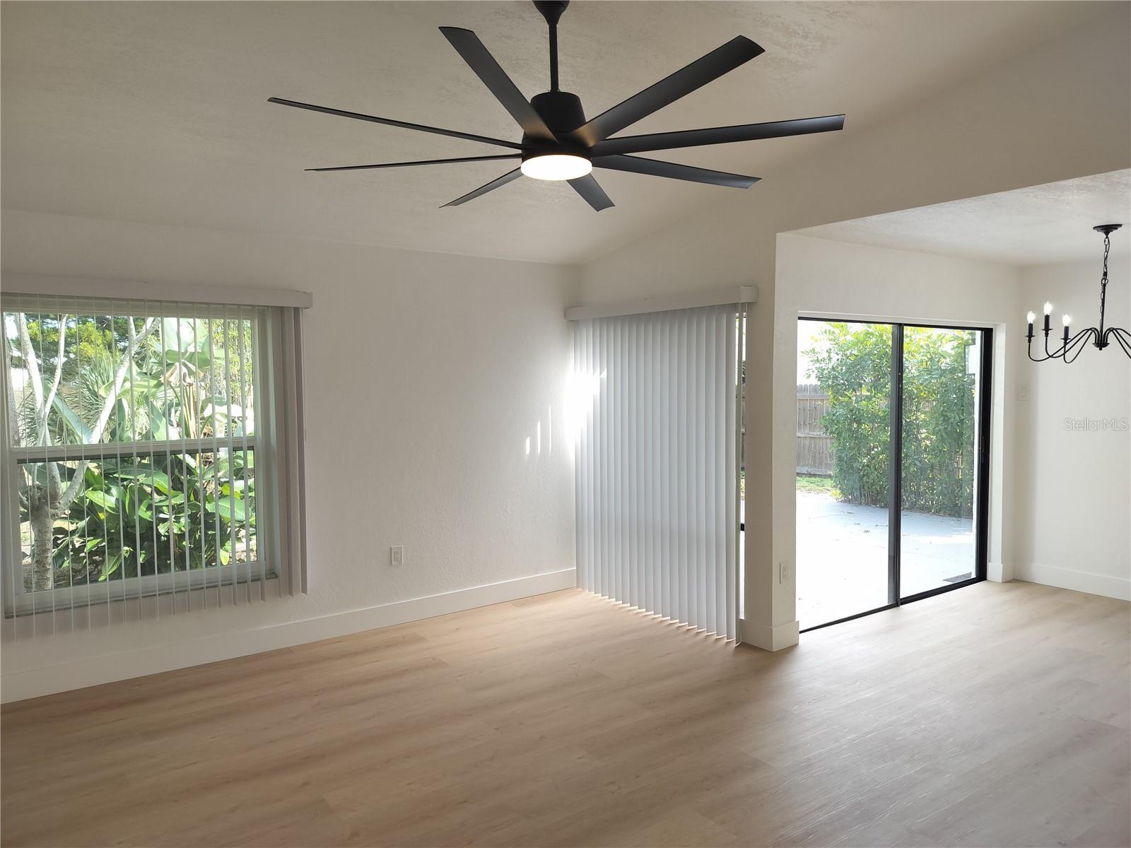 LAKE ST GEORGE-UNIT 1 - Residential