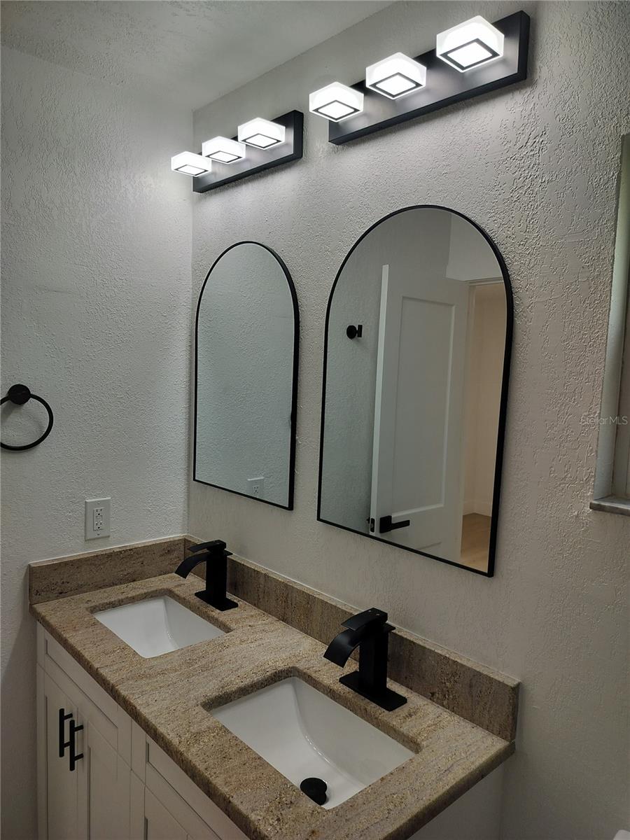 LAKE ST GEORGE-UNIT 1 - Residential