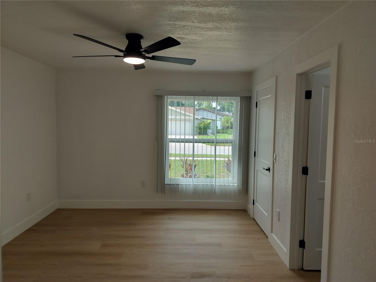LAKE ST GEORGE-UNIT 1 - Residential
