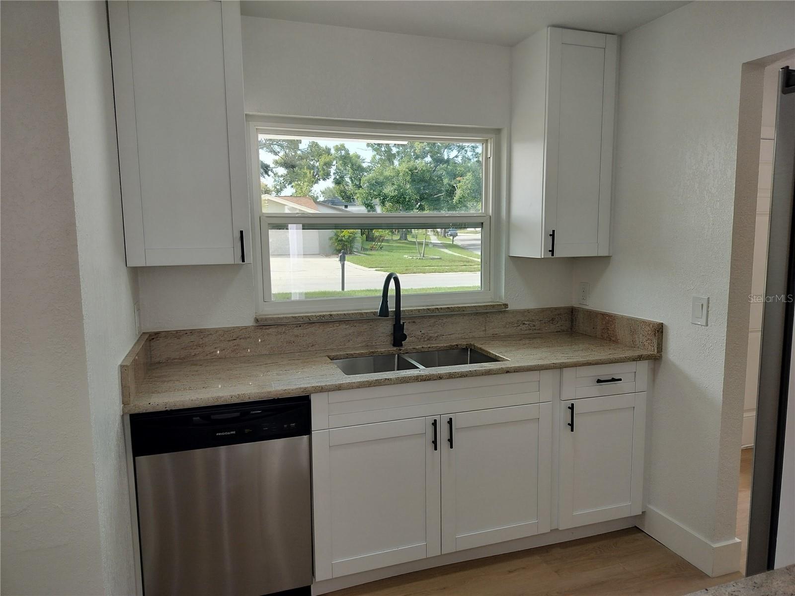 LAKE ST GEORGE-UNIT 1 - Residential