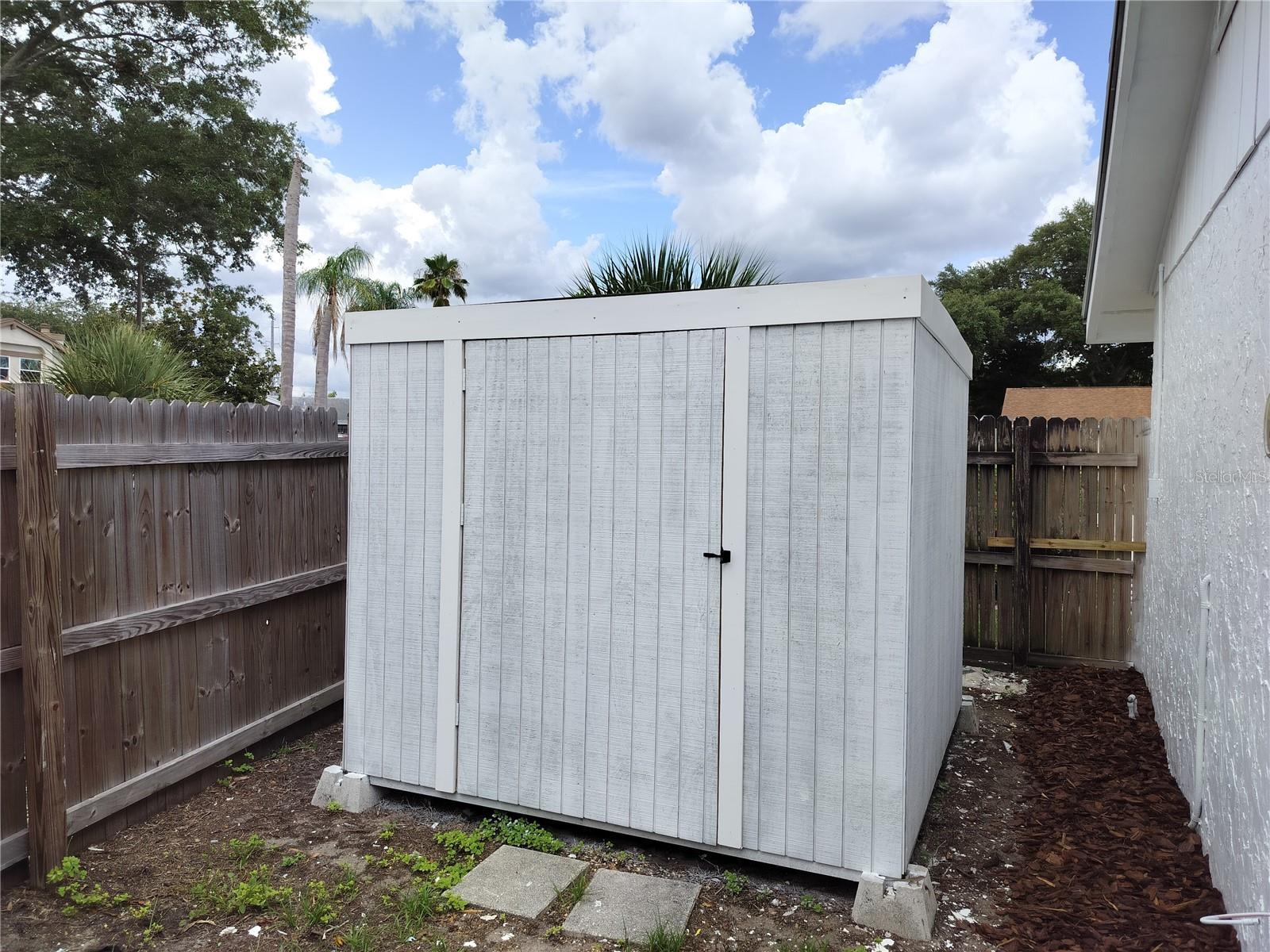 LAKE ST GEORGE-UNIT 1 - Residential
