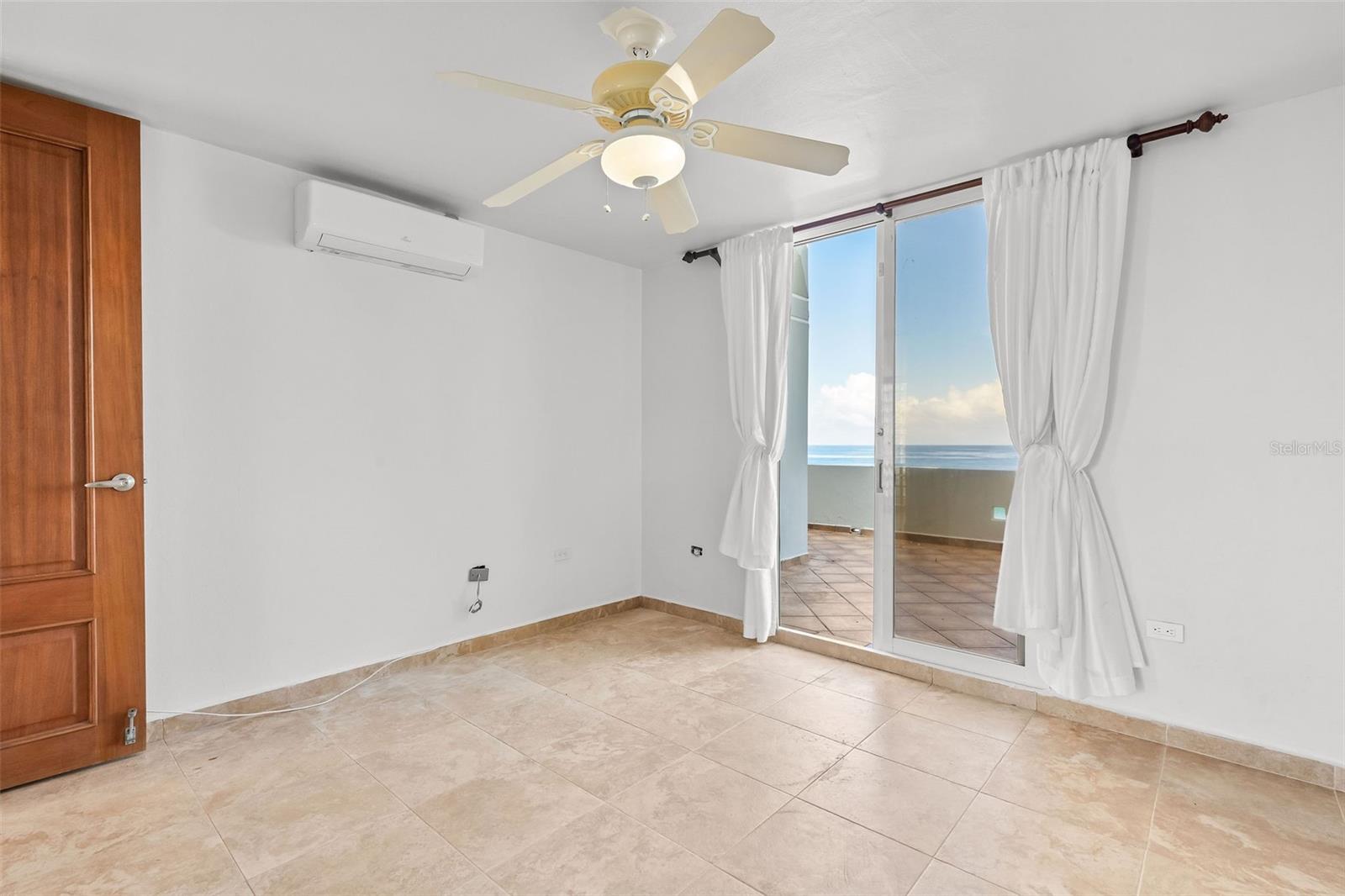 COSTA DORADA 1 - Residential