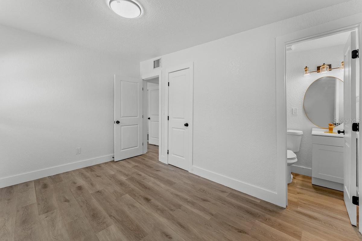 LONGDALE - Residential