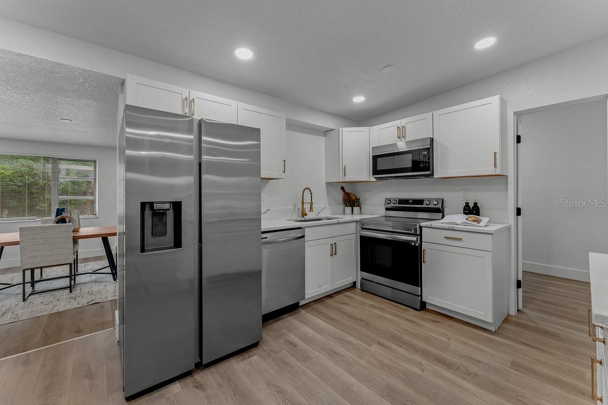 LONGDALE - Residential
