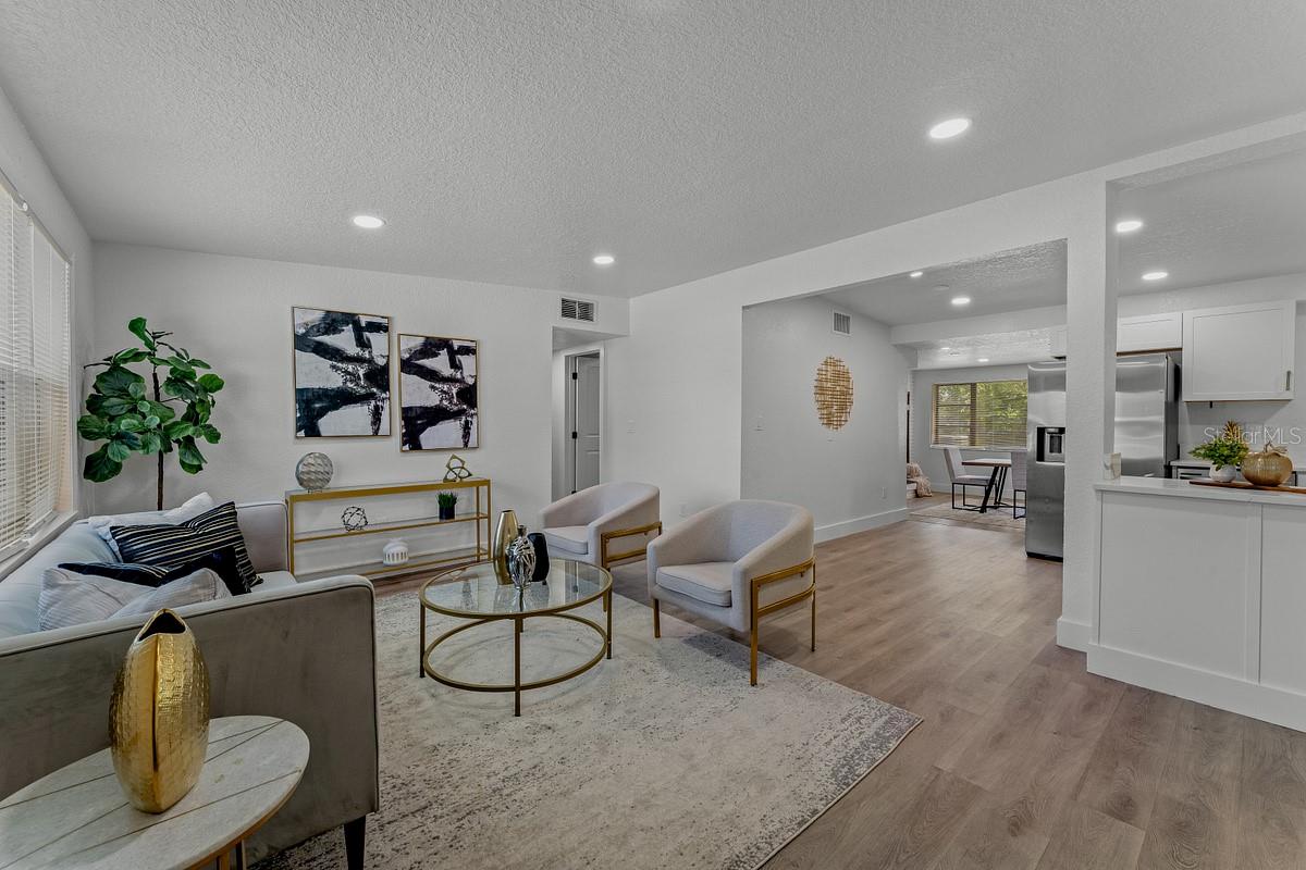 LONGDALE - Residential