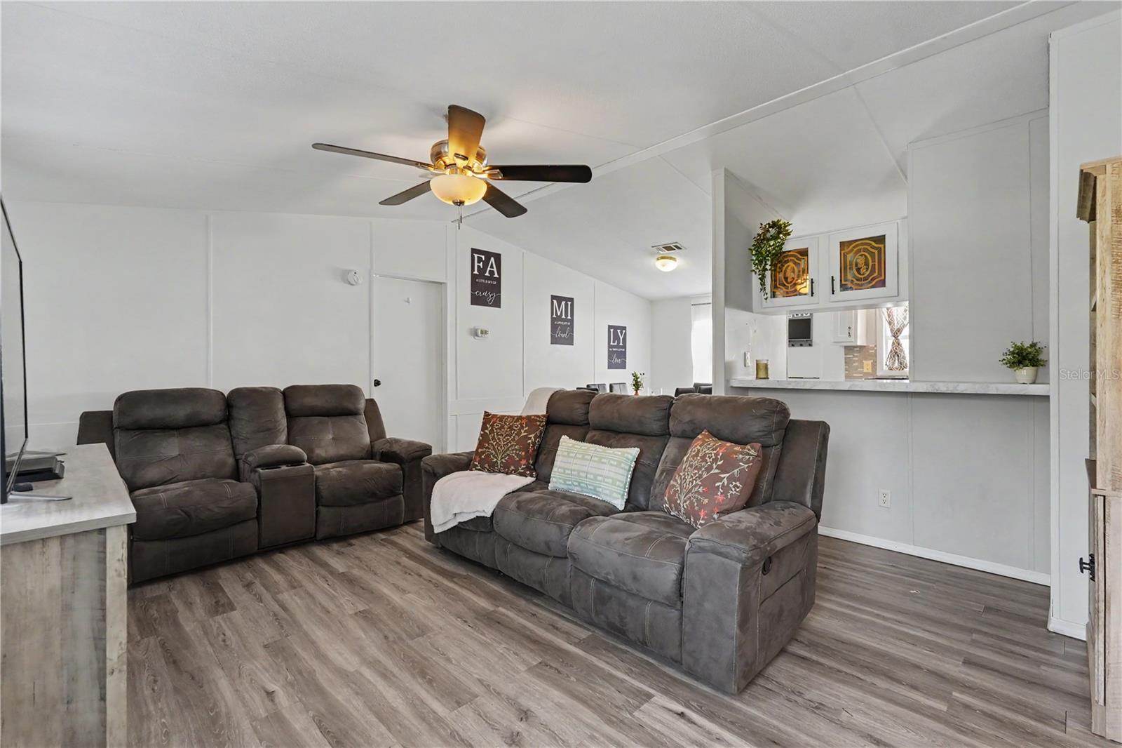 ZEPHYRHILLS COLONY CO - Residential