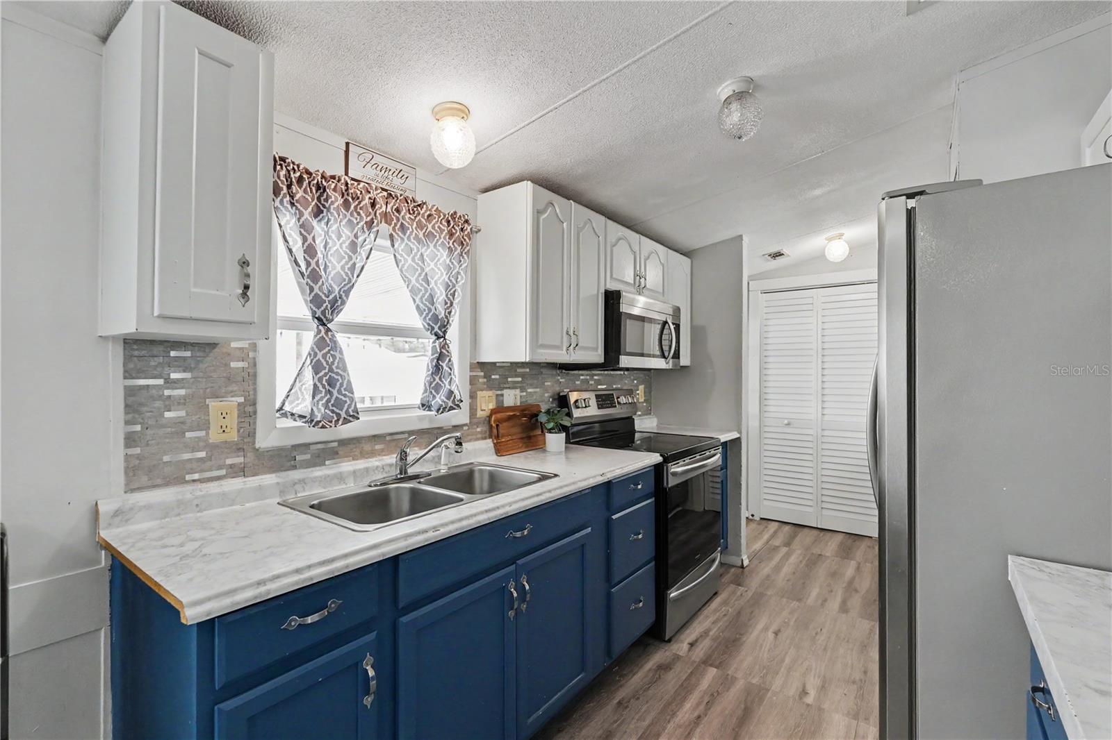 ZEPHYRHILLS COLONY CO - Residential