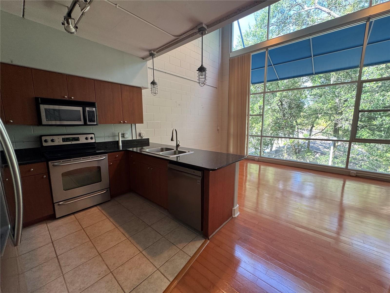 LOFTS OASIS CONDO - Residential